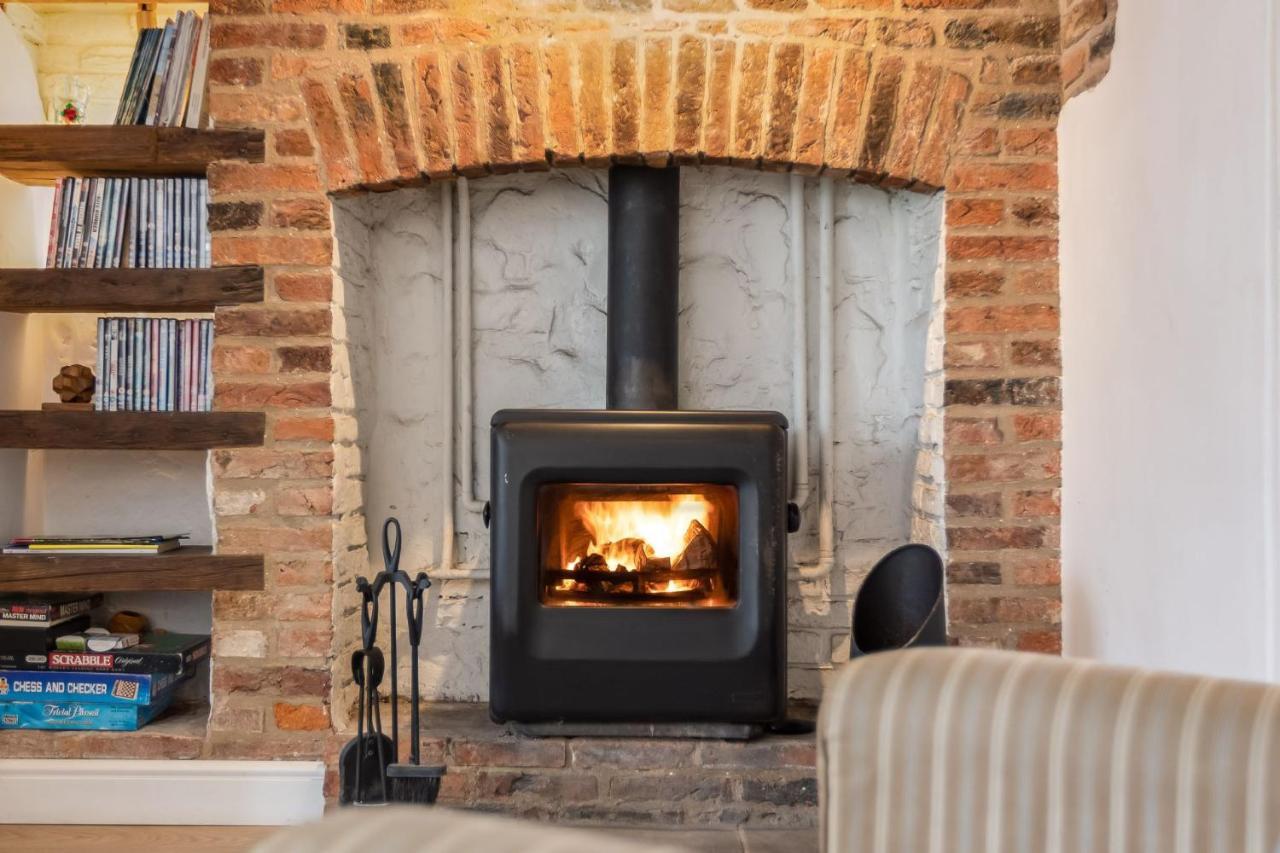 Quaint Cottage In The Heart Of North Yorkshire Village - Pet Friendly Free Stillington Exterior foto
